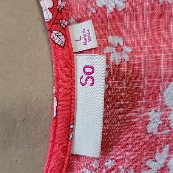 SO Size L Berry Red/Pink with White Floral Tie and Button Front Blouse - Picture 10 of 12